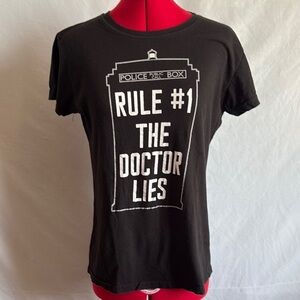 Black Graphic Tee - Short Sleeve SM447